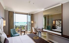 The Grand Mira Hotel